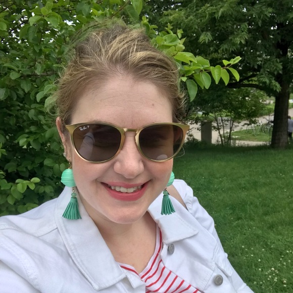 Meet your Posher, Sarah - Picture 1 of 1